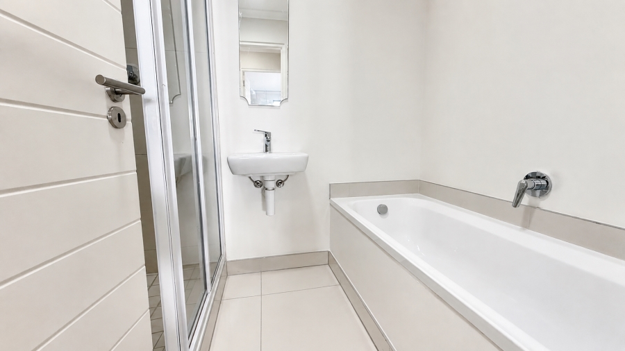 2 Bedroom Property for Sale in Zonnebloem Western Cape